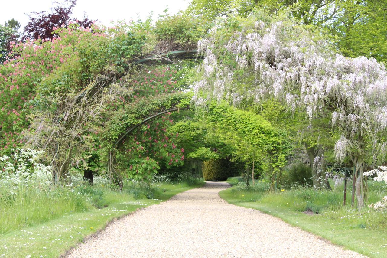 Chippenham Park Garden Rooms Exterior foto